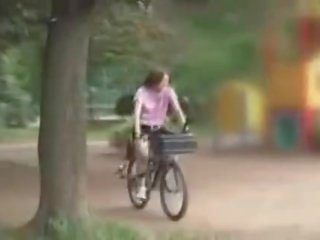 Japanese lassie Masturbated While Riding A Specially Modified dirty clip Bike!